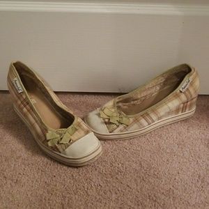 American Eagle plaid wedge tennis shoes